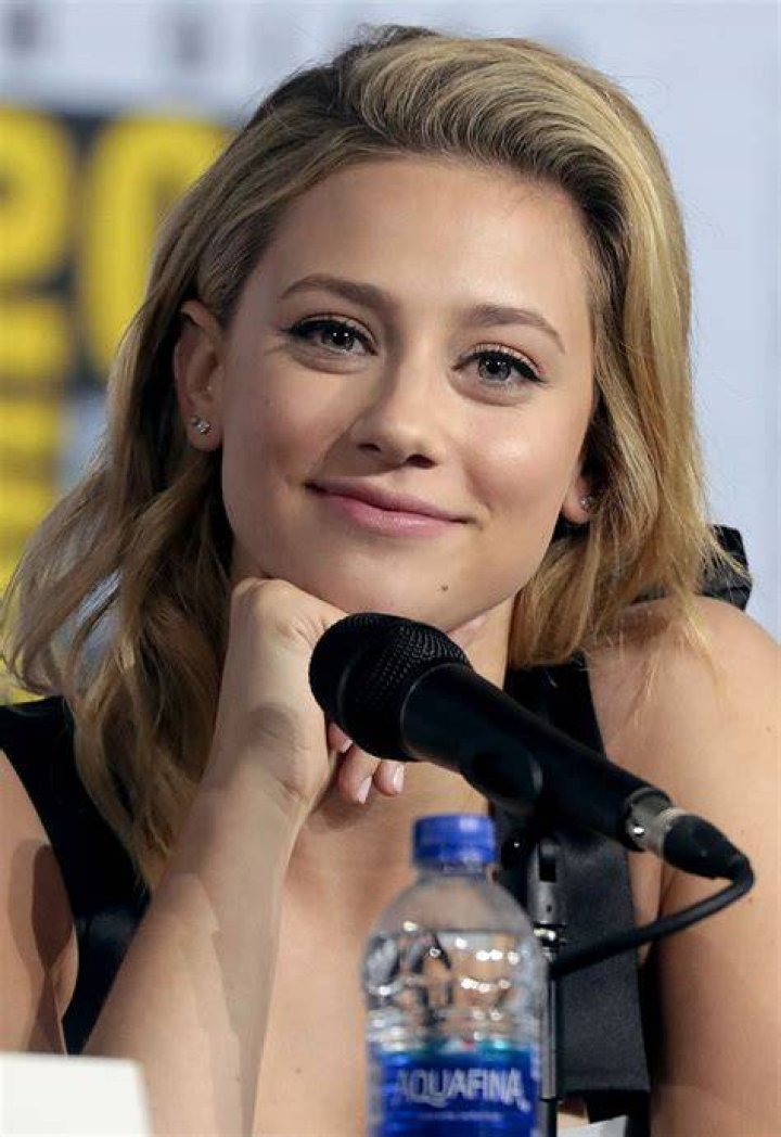 Lili Reinhart Height: How Tall Is Lili Reinhart?