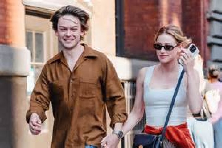Lili Reinhart Husband: Is Lili Reinhart Married?