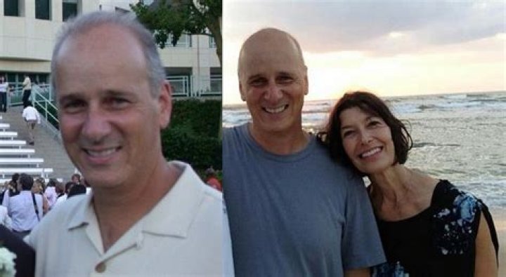 Lisa Kudrow Brothers: Meet David And Derrick