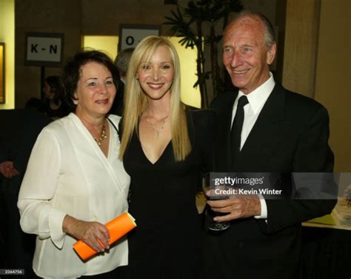 Lisa Kudrow Parents: Meet Nedra Stern And Lee Kudrow