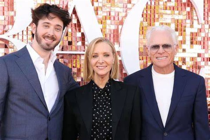 Lisa Kudrow Son: Who Is Julian Murray Stern?