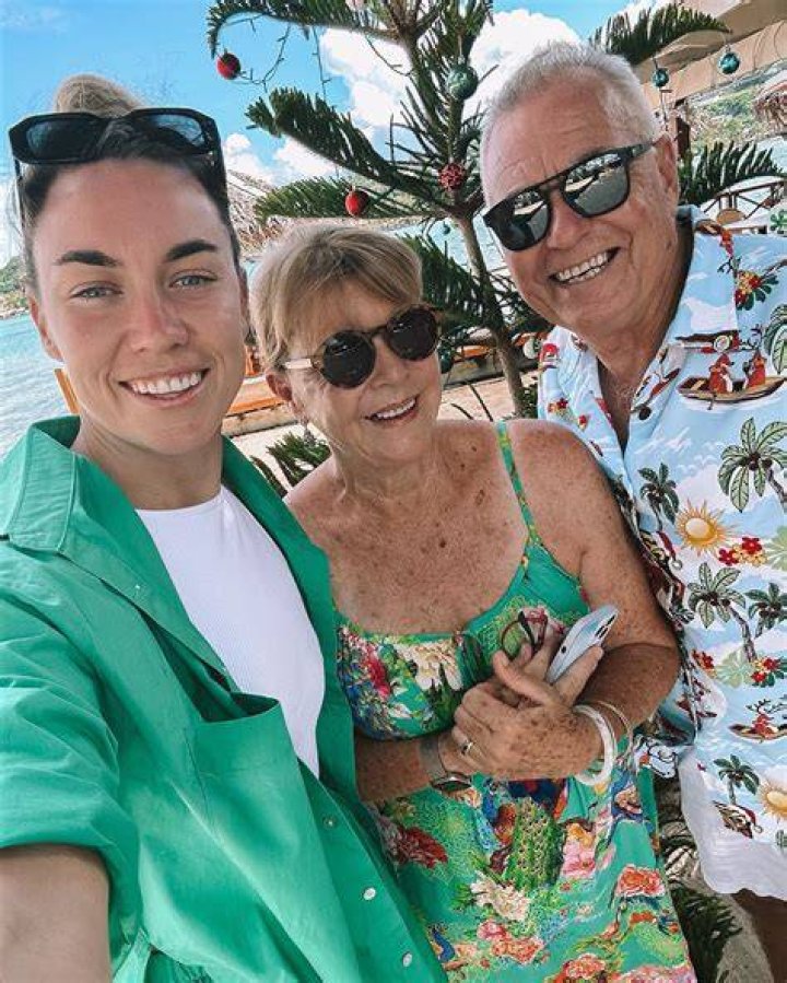 Mackenzie Arnold Bio, Parents, Husband, Children, Siblings, Net Worth