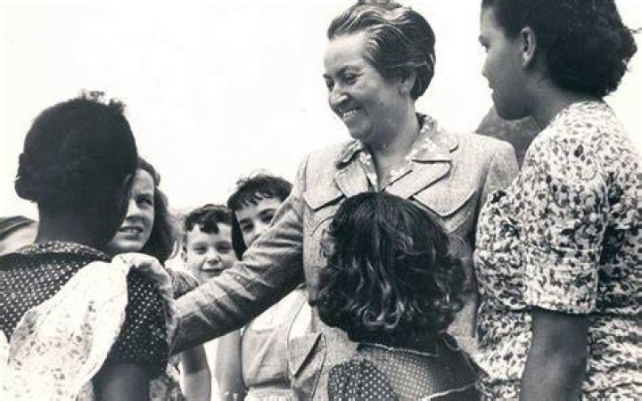 Marcela Mistral Children: Does Marcela Mistral have kids?