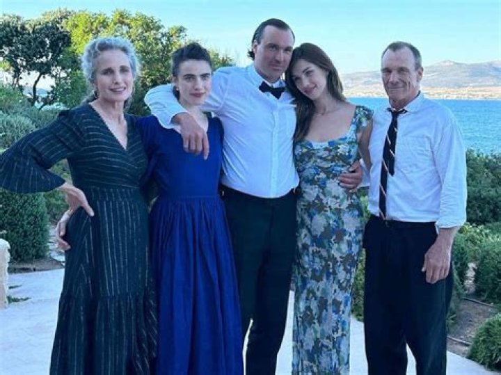 Margaret Qualley Bio, Parents, Husband, Children, Siblings, Net Worth