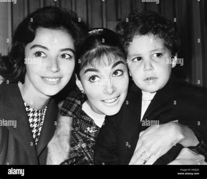 Marisa Pavan Bio, Parents, Husband, Children, Siblings, Net Worth