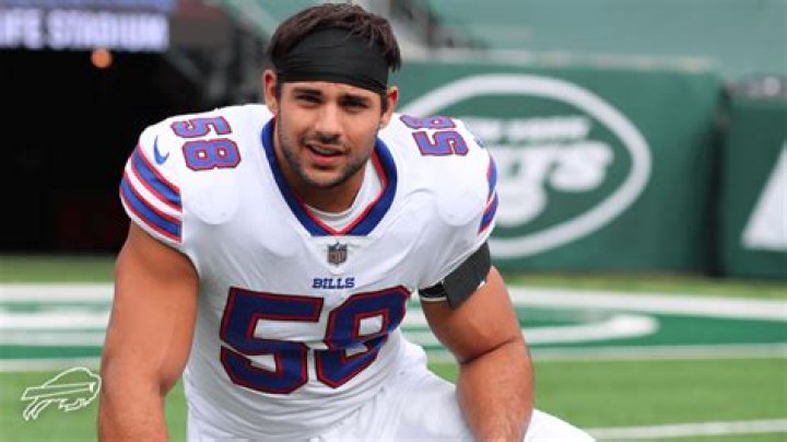Matt Milano Age, Bio, Height, Parents, Wife, Net Worth