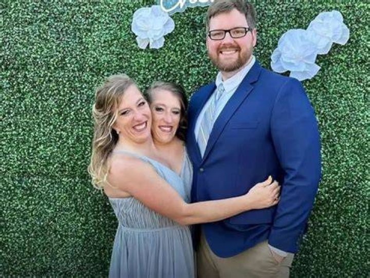 Matthew Knies Siblings: Meet Phillip Knies