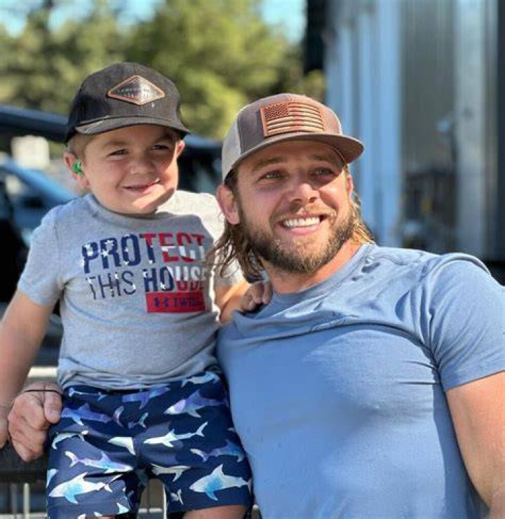 Max Thieriot Height: How tall is Max Thieriot?