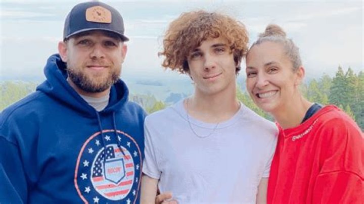 Max Thieriot Siblings: Does Max Thieriot have siblings?
