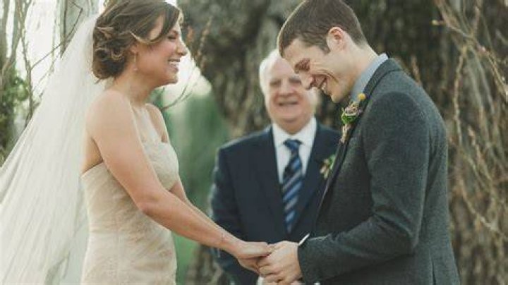 Meet actor Zach Gilford, husband of Kiele Sanchez