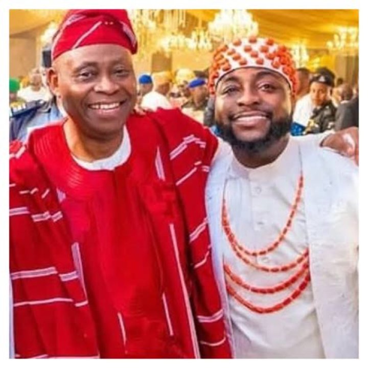 Meet Davido’s Wealthy Father, Cute Sister, And Other Siblings