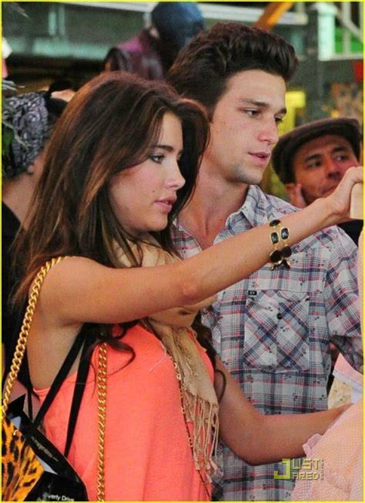 Meet Jacqueline MacInnes Wood, Ex girlfriend of Daren Kagasoff