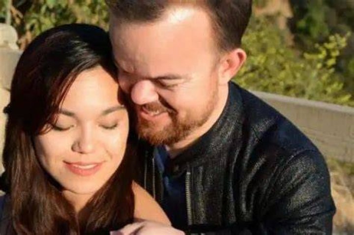 Meet Jasmine Gong, Age, Net Worth & More
