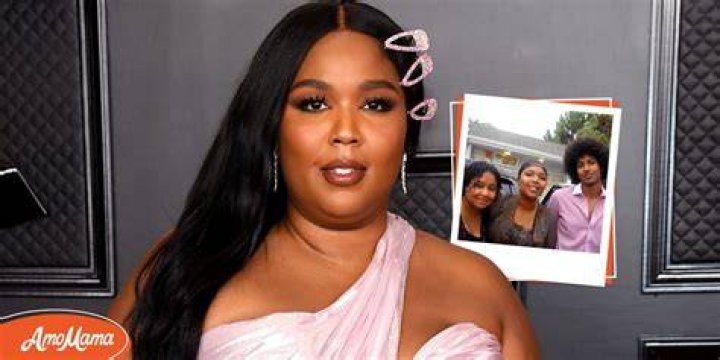 Meet Lizzo Siblings: Does Lizzo Have Siblings?