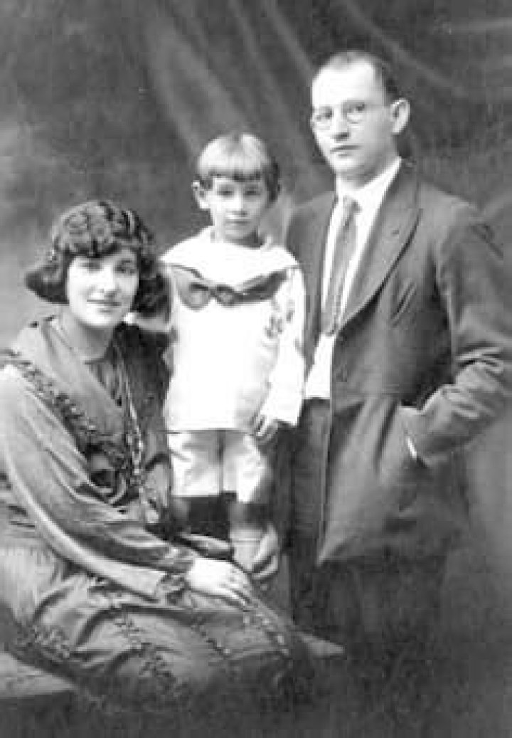 Meet Samuel and Jennie Bernstein