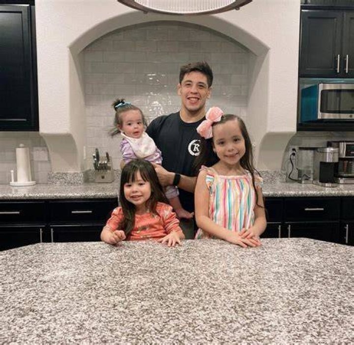 Meet Three Daughters of Brandon Moreno