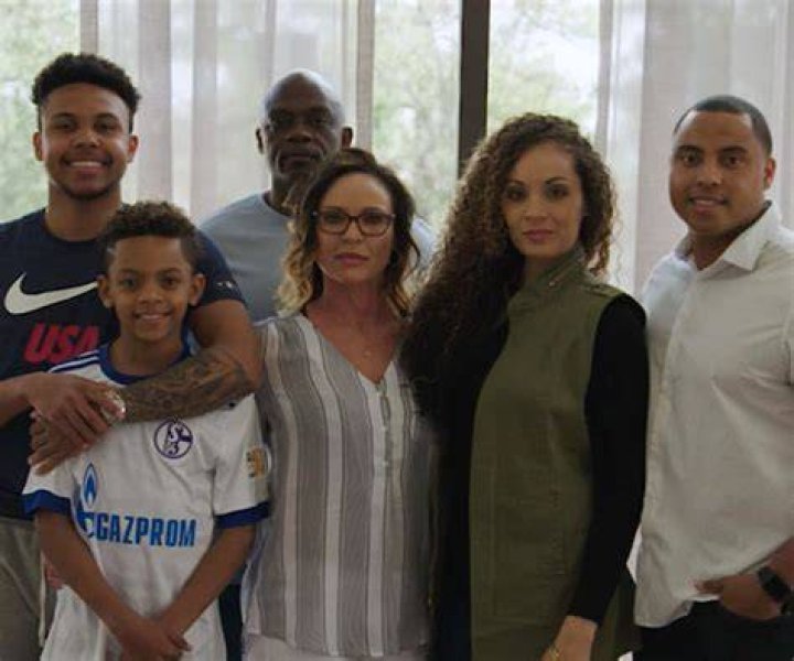 Meet Tina and John McKennie