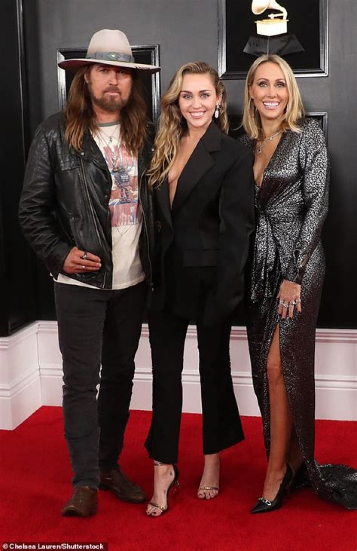 Meet Tish Cyrus & Billy Ray Cyrus: Miley Cyrus Parents