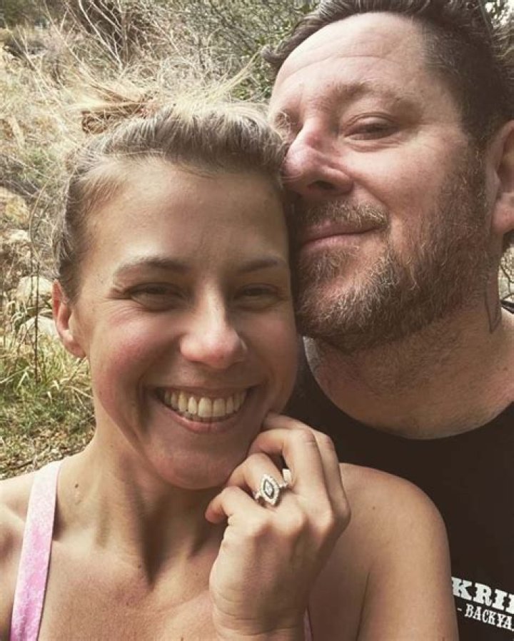 Mescal Wasilewski: Who is Jodie Sweetin engaged to? Can Jodie Sweetin have a baby? How old is Jodie Sweetin in real life?