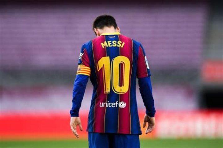Messi Returns To Barcelona With Fresh New Look!
