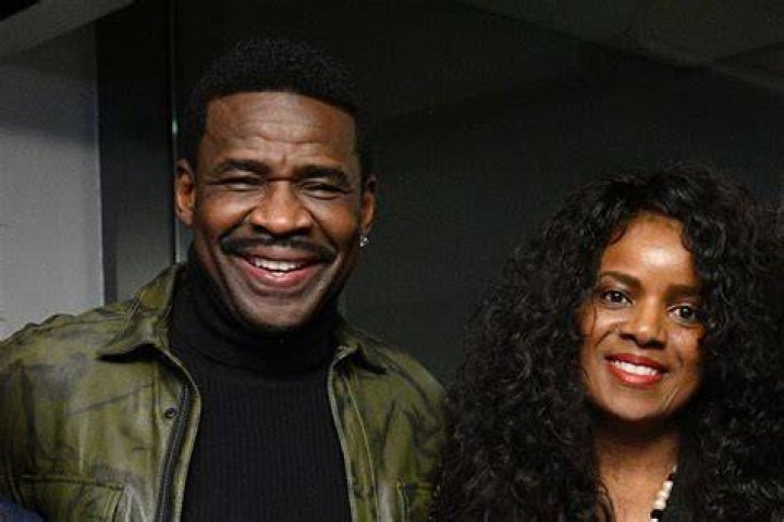 Michael Irvin Height: How Tall Is Michael Irvin?