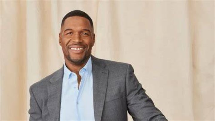 Michael Strahan Bio, Age, Career, Net Worth, Family & More