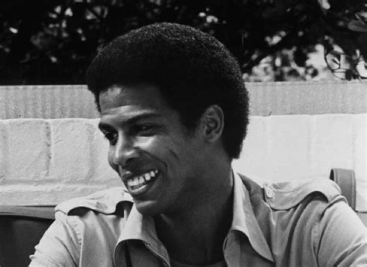 Michael Warren Net Worth, Income, Salary, Earnings, Biography