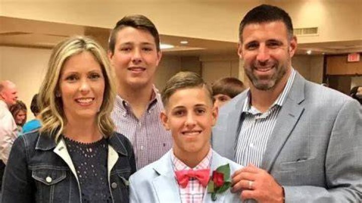 Mike Vrabel Siblings: Meet Annalise Vrabel and Laura Vrabel