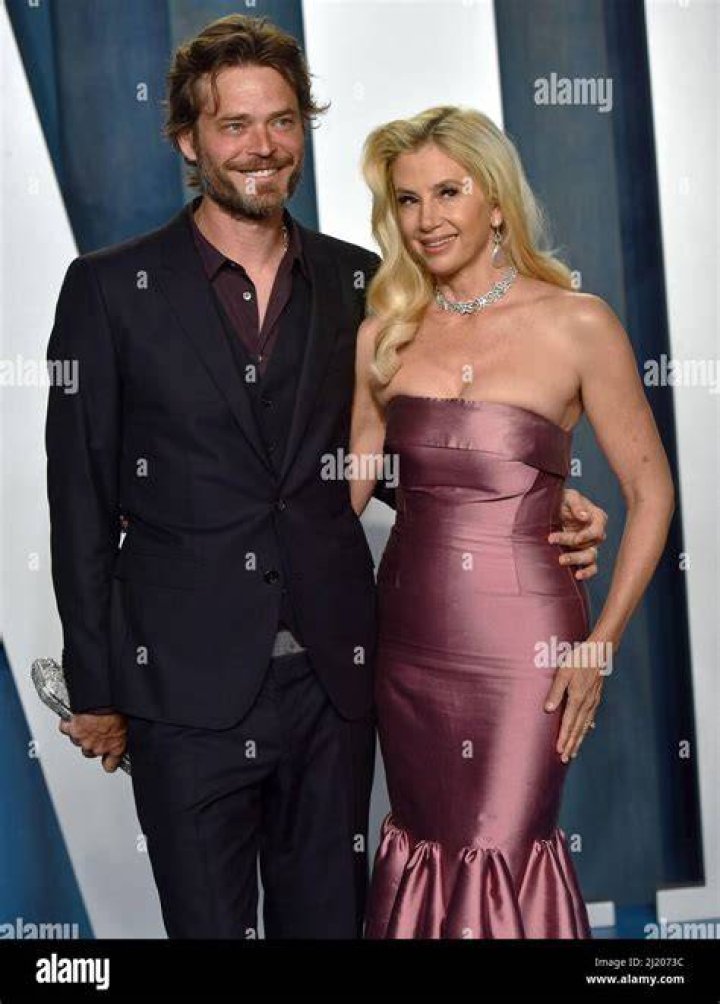 Mira Sorvino Husband: Meet Christopher Backus