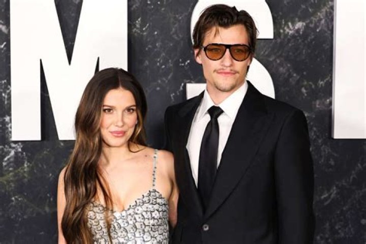 Molly Windsor Age, Boyfriend And Instagram: Facts on Traces Actress