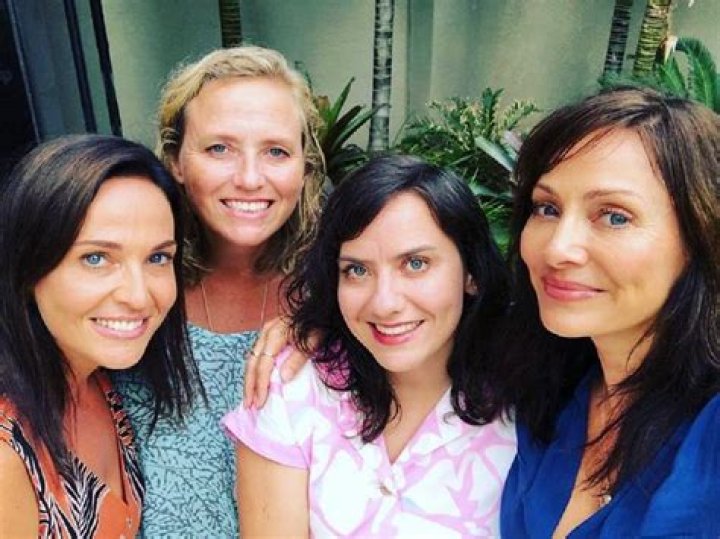 Natalie Imbruglia Parents: Meet Maxene And Elliot Imbruglia
