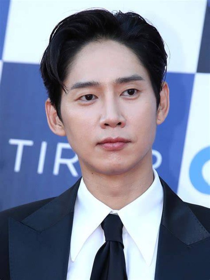 Park Sung Hoon Net Worth: How rich is Park Sung Hoon?