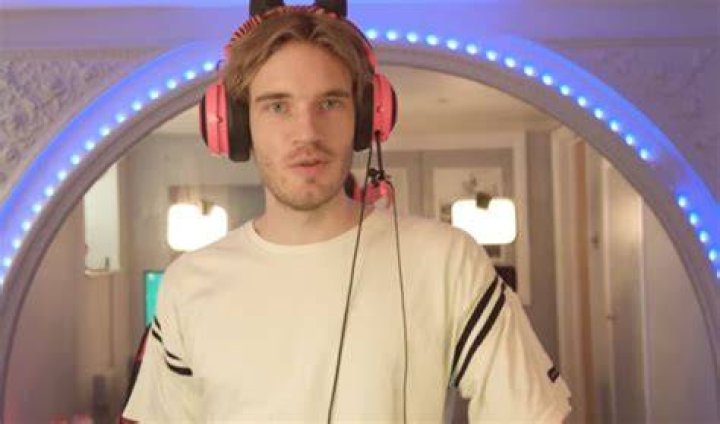 PewDiePie Bio, Age, Net Worth, Girlfriend, Nationality, Merch, YouTube