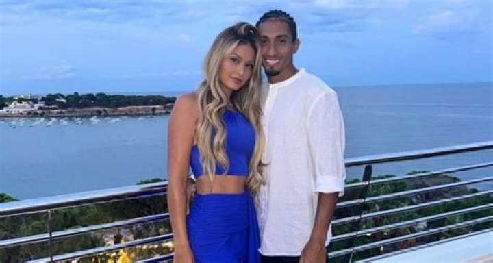 Raphinha Wife: Meet Natalia Rodrigues Belloli