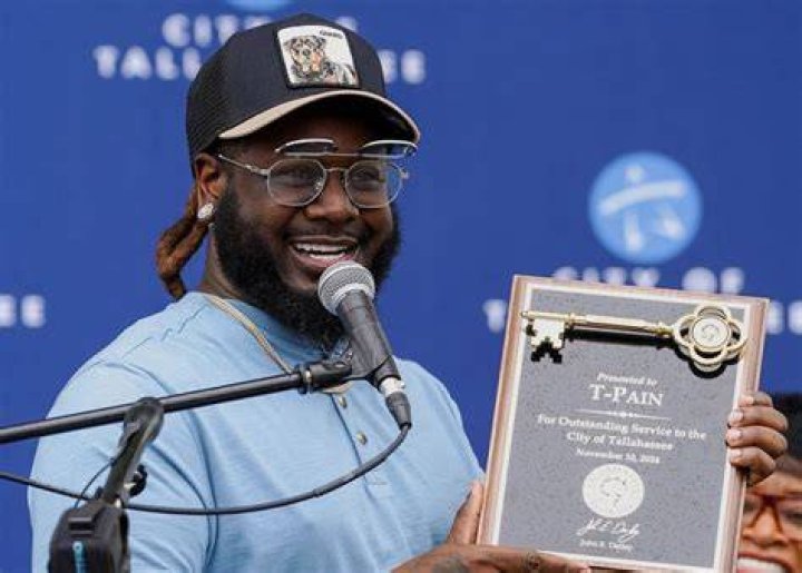 Rapper T-Pain Celebrates As He Becomes Restaurant Owner