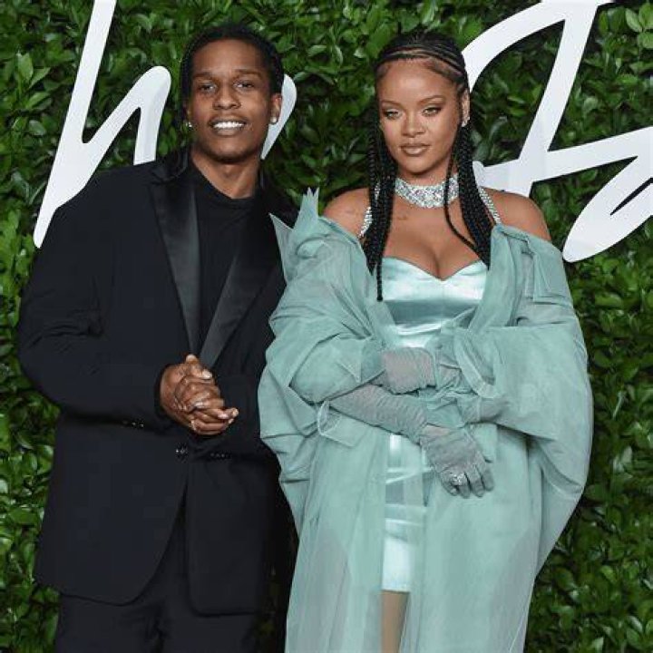 Rihanna Husband: Is Rihanna Married?