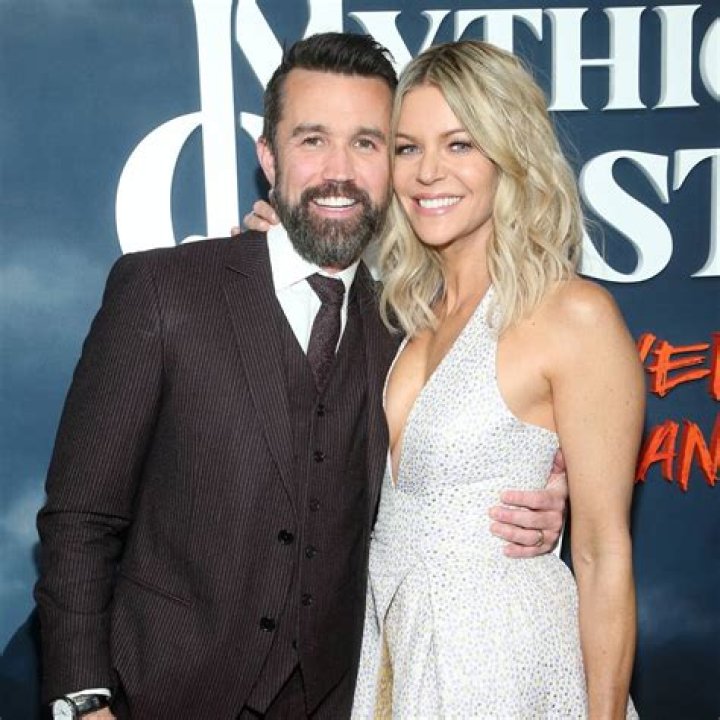 Rob McElhenney Wife: Meet Kaitlin Olson