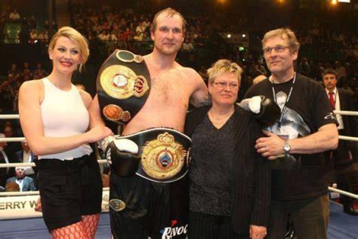 Robert Helenius Bio, Age, Parents, Wife, Children, Net Worth