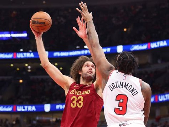 Robin Lopez Net Worth: Salary, Contract, Endorsement & Assets
