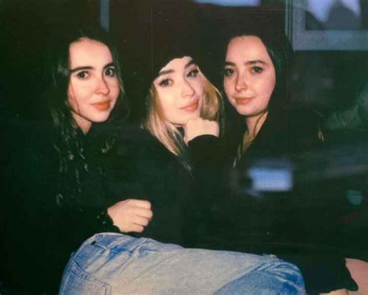 Sabrina Carpenter Siblings: Meet Cayla, Shannon & Sarah
