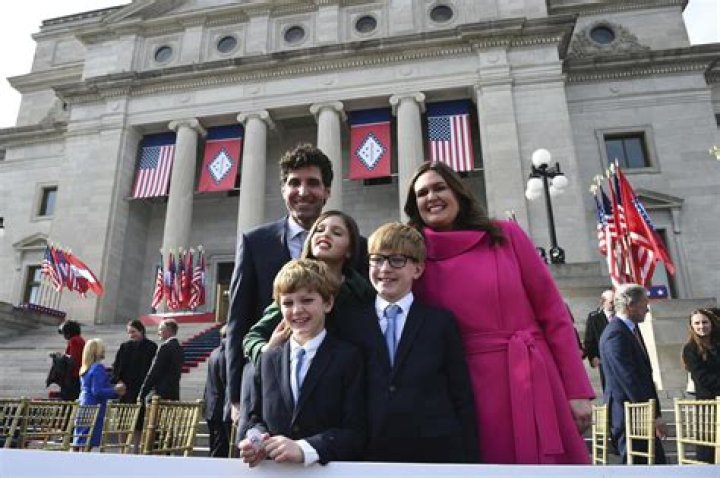 Sarah Huckabee Sanders Bio, Parents, Husband, Children, Siblings