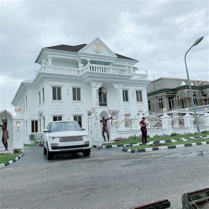 See Fresh Photos Of Ehi Ogbebor A Few Months After Flaunting Her Multi-Million Naira Gold Mansion