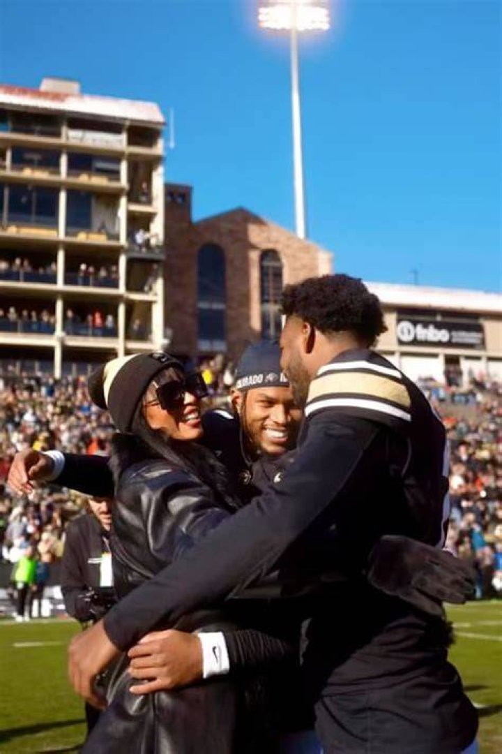 Shelomi Sanders Siblings: Does Shelomi Sanders have siblings?
