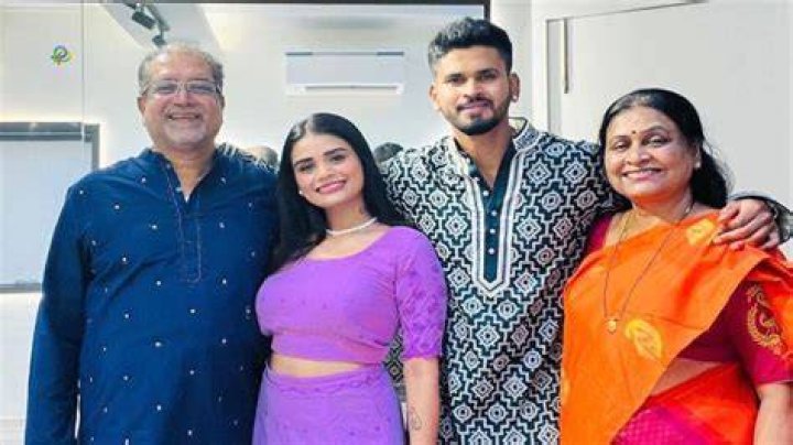 Shreyas Iyer Parents: Meet Santosh and Rohini Iyer