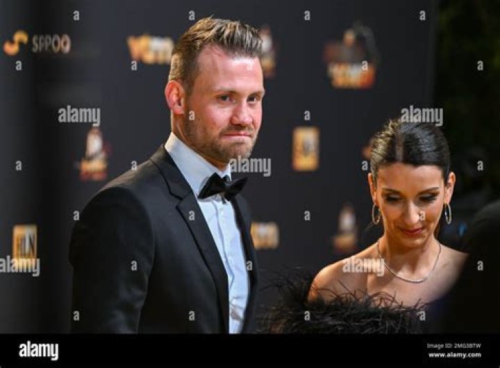 Simon Mignolet Wife: Meet Jasmien Claes
