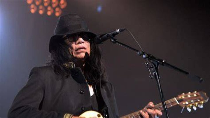 Sixto Rodriguez Cause of Death, Bio, Age, Career, Net Worth, Height, Family & More