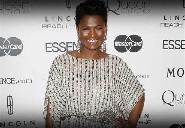Sommore Net Worth is Over $750 Thousand: Sommore Age and Husband Info