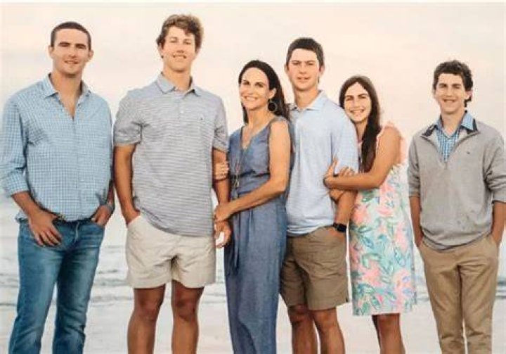 Stetson Bennett Bio, Age, Parents, Wife, Children, Net Worth