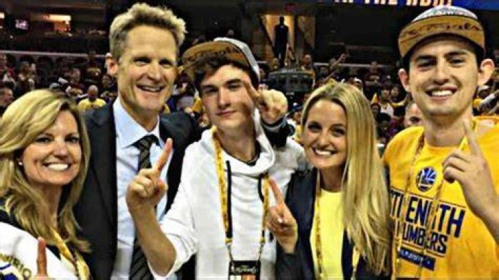 Steve Kerr Siblings; Does Steve Kerr have Siblings?