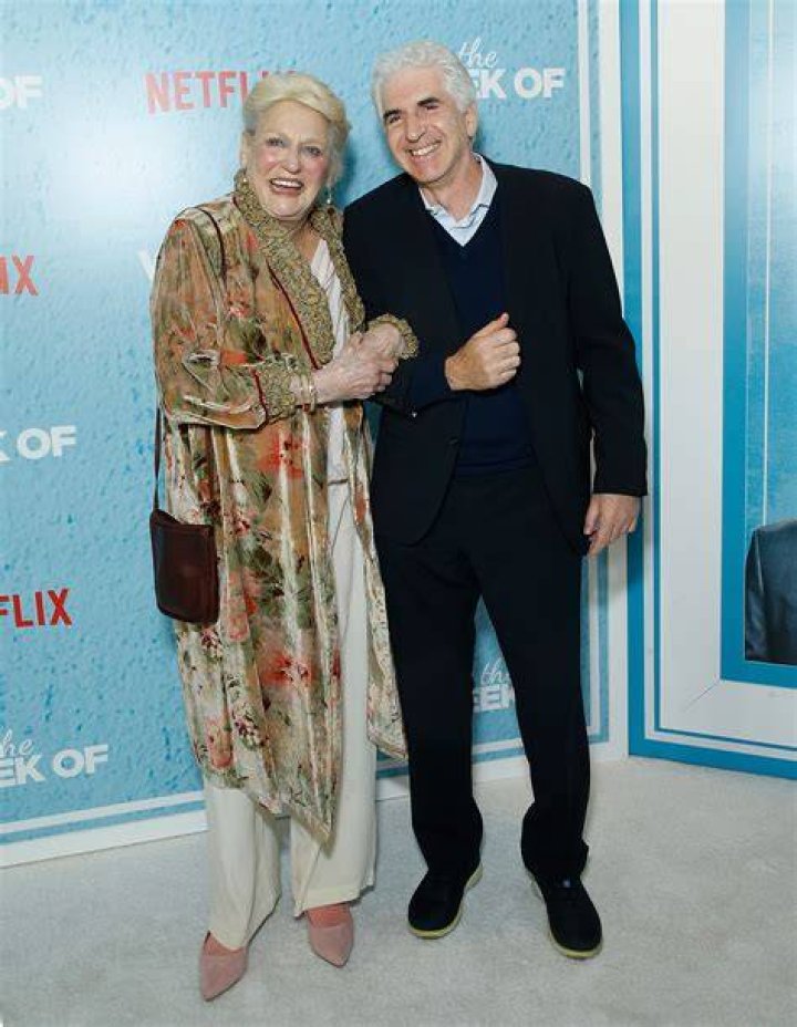 Suzanne Shepherd Husband: Who is Meet David Shepherd?